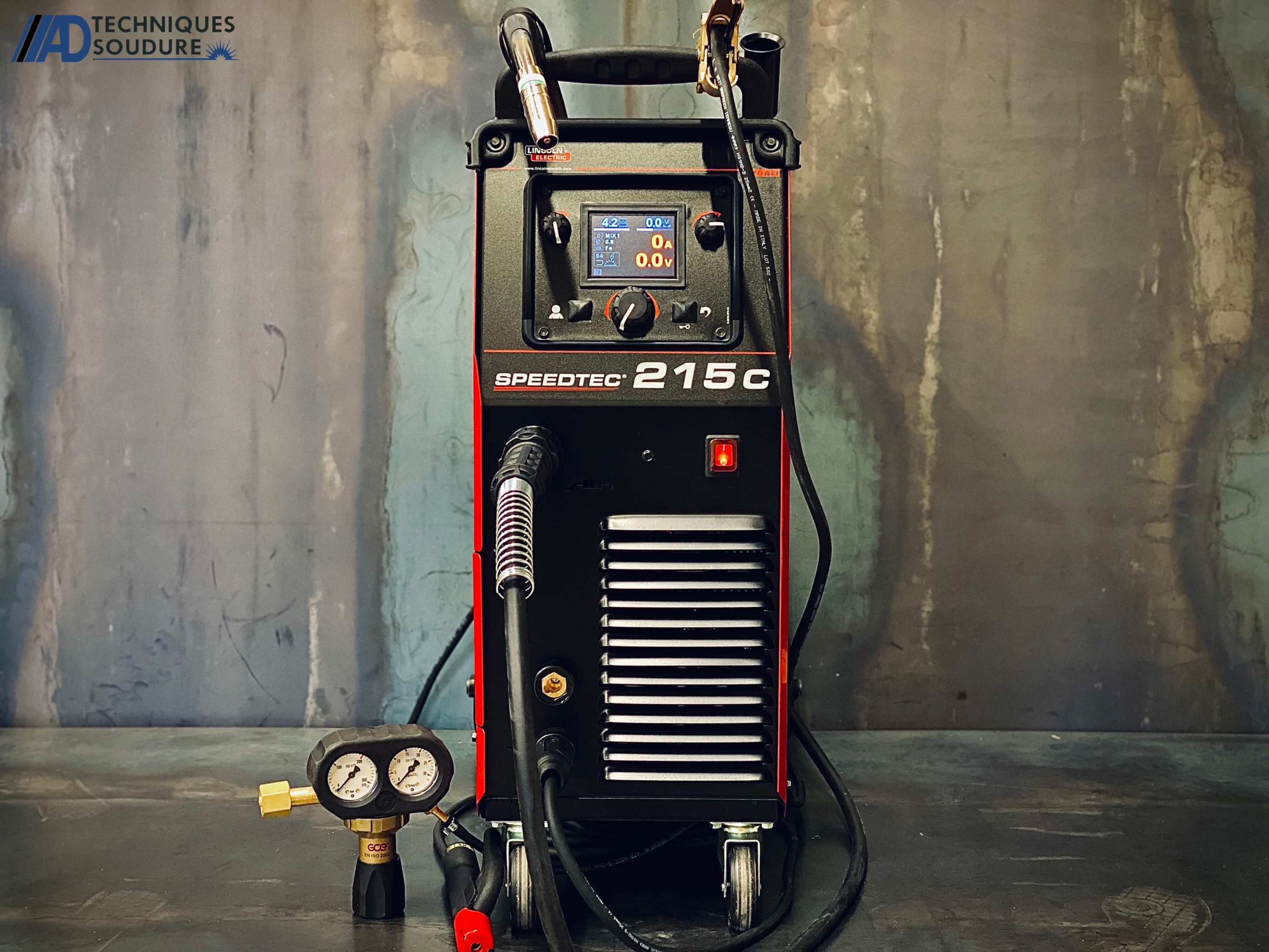 Poste à souder MIG-MAG multi procédés SPEEDTEC 215C Lincoln Electric Poste à souder MIG-MAG multi procédés SPEEDTEC 215C Lincoln Electric monophasé