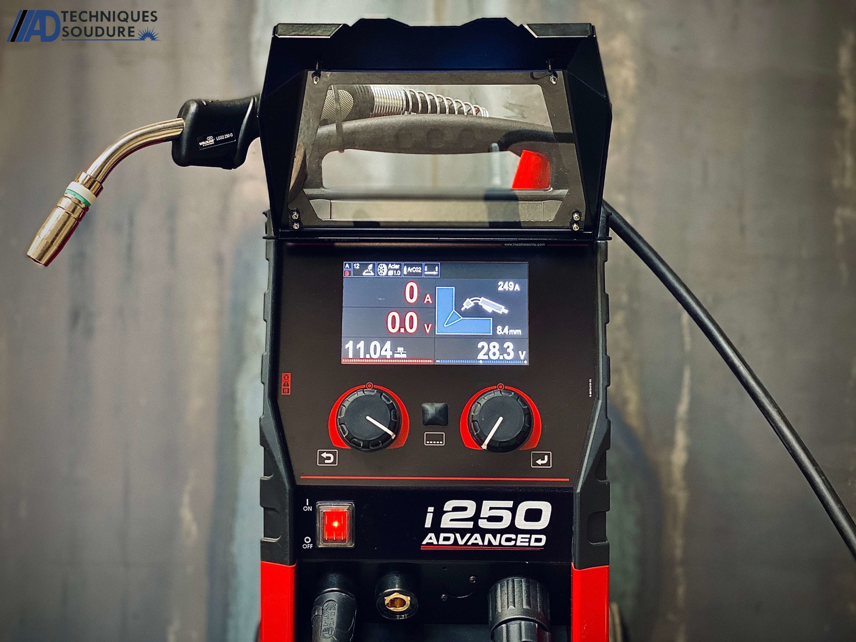 Poste à souder multi procédé powertec i250 advanced lincoln electric triphasé Poste à souder multi procédé powertec i250 advanced lincoln electric triphasé