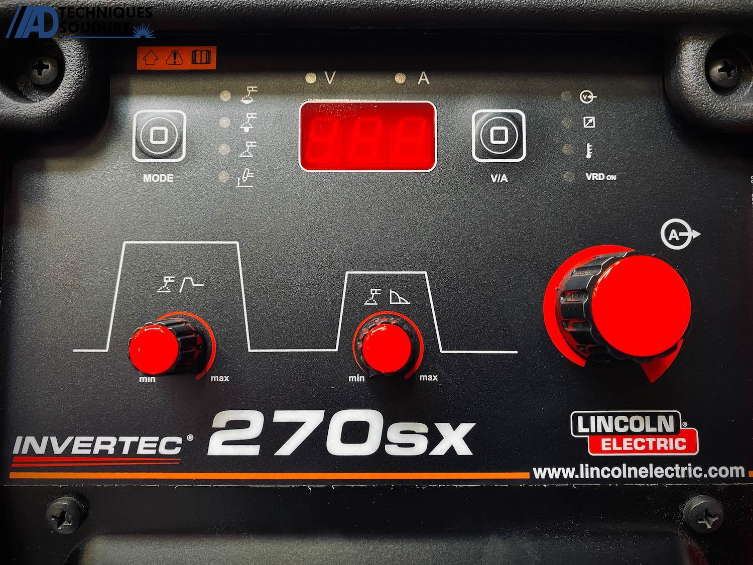 Poste à souder electrode enrobée INVERTEC 270SX Lincoln Electric triphasé Panneau de commande poste à souder electrode enrobée INVERTEC 270SX Lincoln Electric triphasé